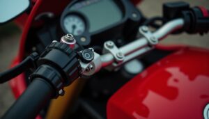 Localisation du régulateur de tension sur la Ducati 916 ST4 de l’an 2000
